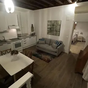 Capocci Luxury Apartment